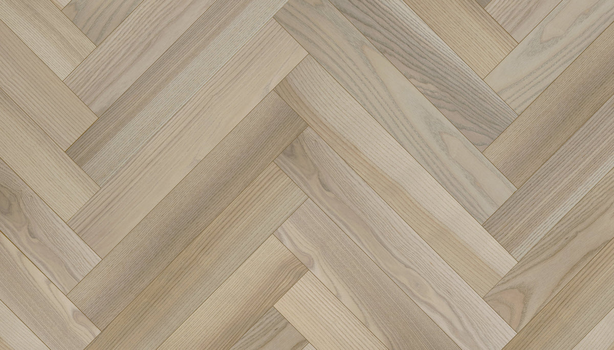 „Herringbone“ rašto uosio parketlentės „Elegant Sandstone“ Extra Matt Lacquered Gloss 5% – #24012
