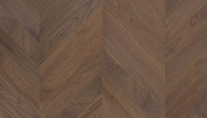 „Chevron“ rašto riešutmedžio parketlentės „City“ 4B Extra Matt Lacquered Gloss 5% – #35002