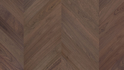 „Chevron“ rašto riešutmedžio parketlentės „Nova Eco AB“ Extra Matt Lacquered Gloss 10–15% – #35006